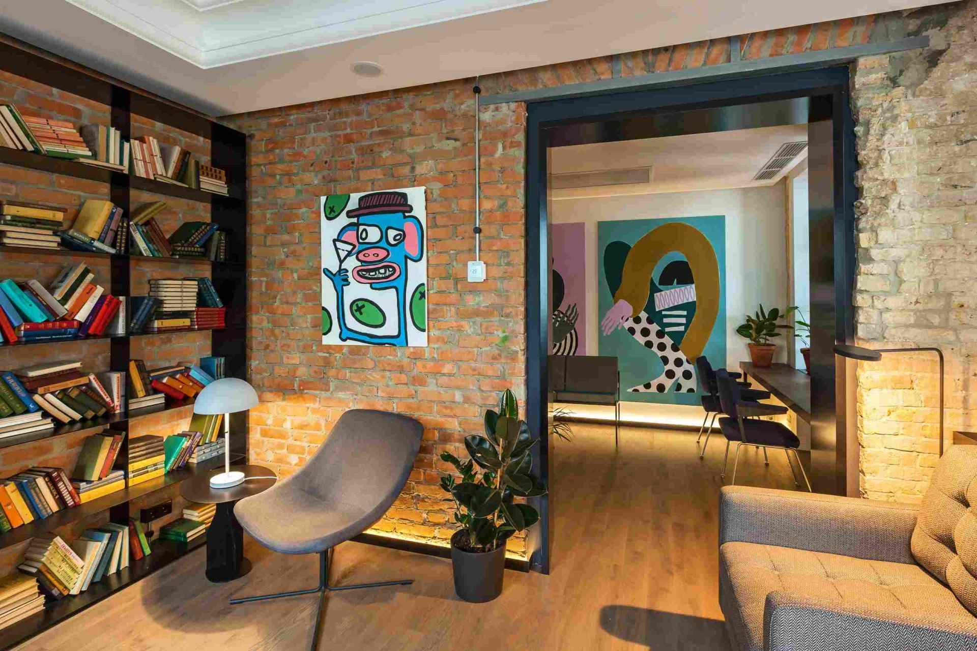 137008807 l normal none min