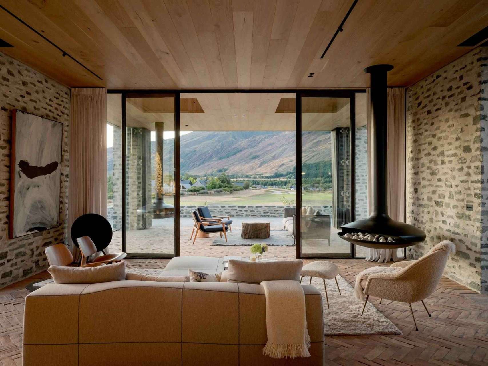 the gatehouse living room (1)